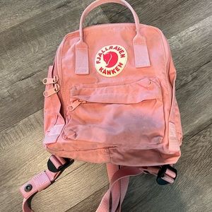 Fjallraven Kanken Mini Backpack
